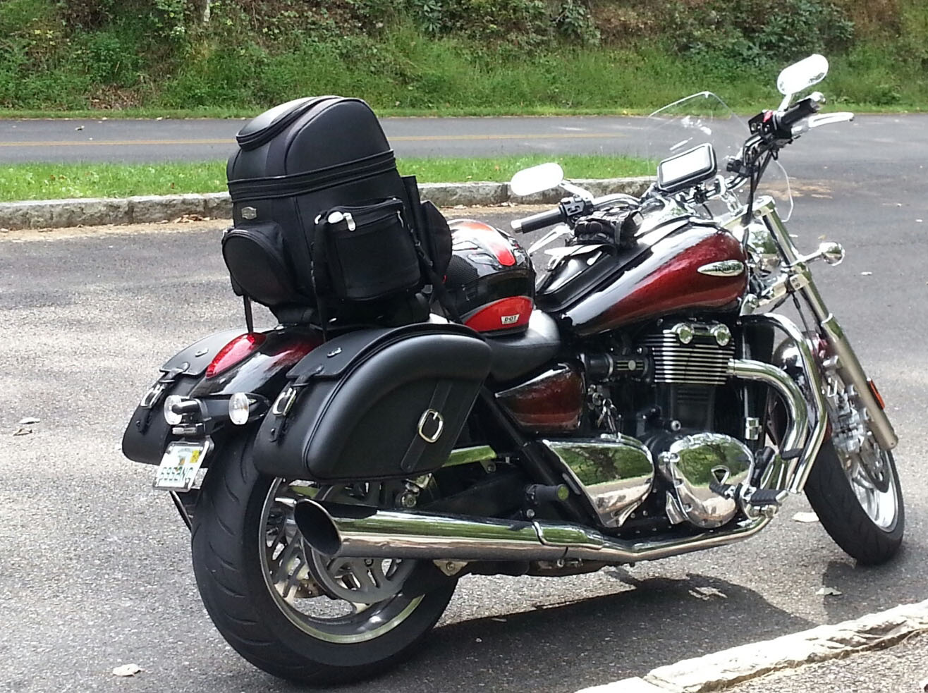 Triumph thunderbird best sale storm panniers