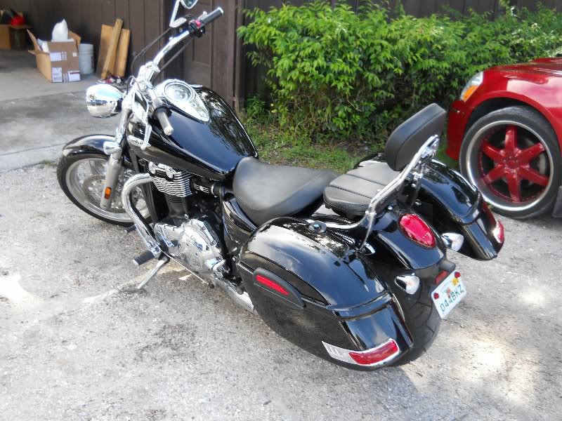 triumph thunderbird hard luggage